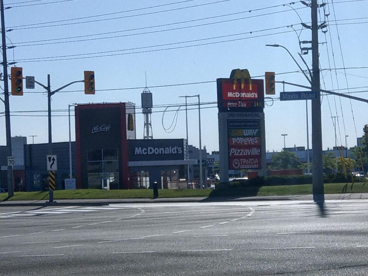 Home Stay Near The Airport Mississauga Luaran gambar